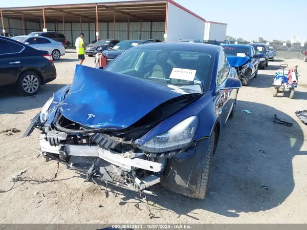 5YJ3E1EA6JF027065 2018 TESLA MODEL 3 - Image 2