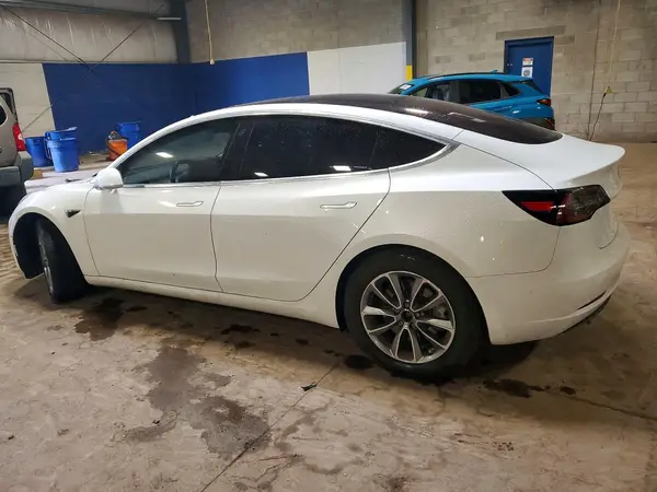 5YJ3E1EA6JF027163 2018 TESLA MODEL 3 - Image 2