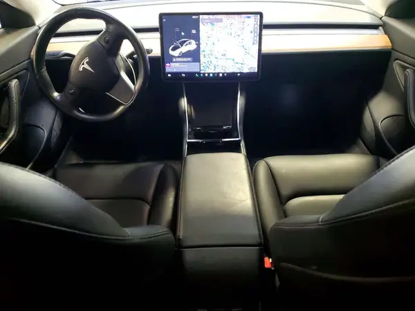 5YJ3E1EA6JF027163 2018 TESLA MODEL 3 - Image 8