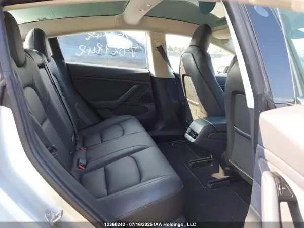 5YJ3E1EA6JF027826 2018 TESLA MODEL 3 - Image 8