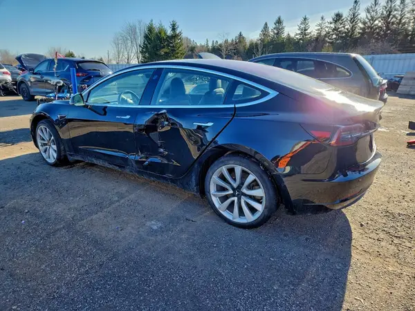 5YJ3E1EA6JF029737 2018 TESLA MODEL 3 - Image 2