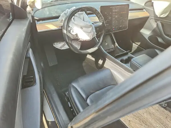 5YJ3E1EA6JF030600 2018 TESLA MODEL 3 - Image 8