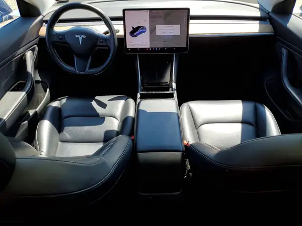 5YJ3E1EA6JF031861 2018 TESLA MODEL 3 - Image 8