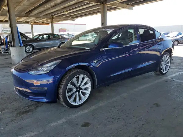 5YJ3E1EA6JF032153 2018 TESLA MODEL 3 - Image 1