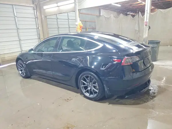 5YJ3E1EA6JF036204 2018 TESLA MODEL 3 - Image 2