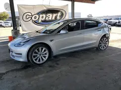 5YJ3E1EA6JF037160 2018 TESLA MODEL 3