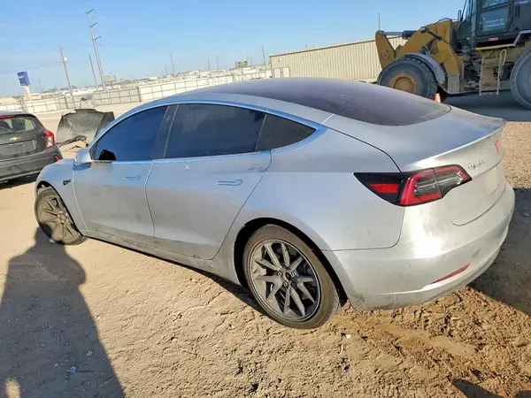 5YJ3E1EA6JF037417 2018 TESLA MODEL 3 - Image 2