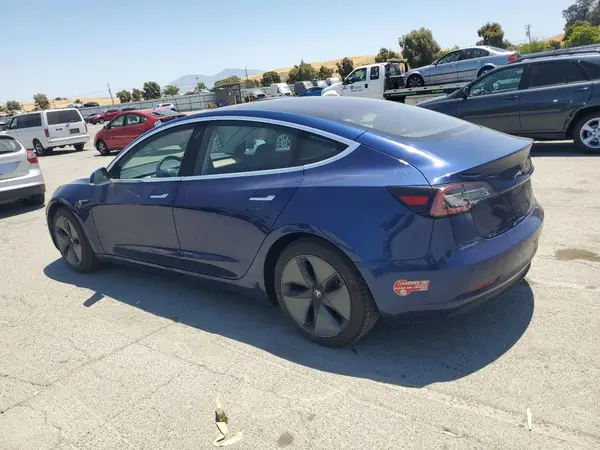 5YJ3E1EA6JF038437 2018 TESLA MODEL 3 - Image 2