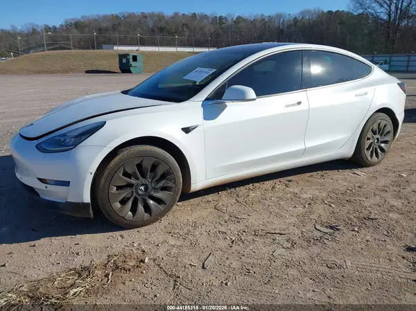 5YJ3E1EA6JF038731 2018 TESLA MODEL 3 - Image 2