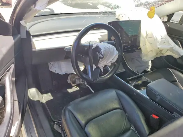5YJ3E1EA6JF041211 2018 TESLA MODEL 3 - Image 8