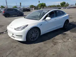 5YJ3E1EA6JF042147 2018 TESLA MODEL 3