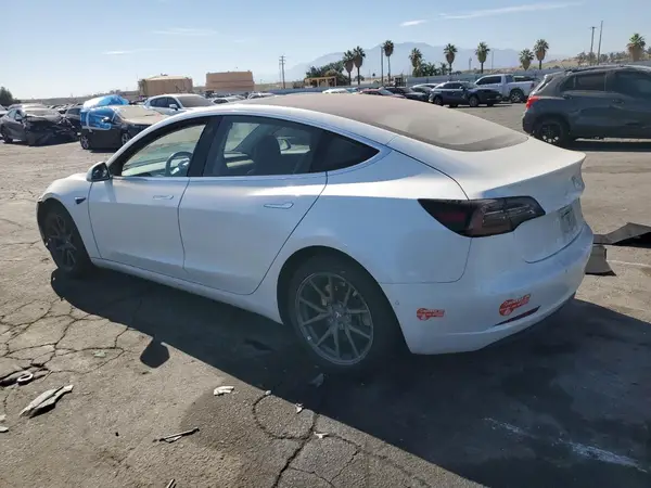 5YJ3E1EA6JF042147 2018 TESLA MODEL 3 - Image 2