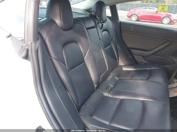 5YJ3E1EA6JF042228 2018 TESLA MODEL 3 - Image 8