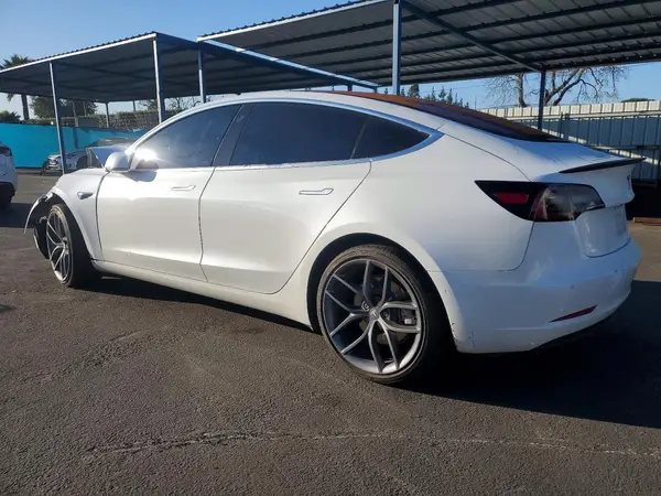 5YJ3E1EA6JF043671 2018 TESLA MODEL 3 - Image 2