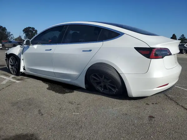 5YJ3E1EA6JF043833 2018 TESLA MODEL 3 - Image 2