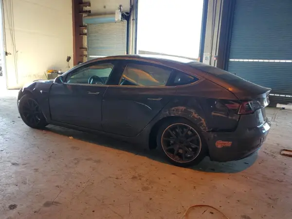 5YJ3E1EA6JF045288 2018 TESLA MODEL 3 - Image 2