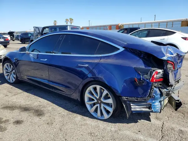 5YJ3E1EA6JF047039 2018 TESLA MODEL 3 - Image 2