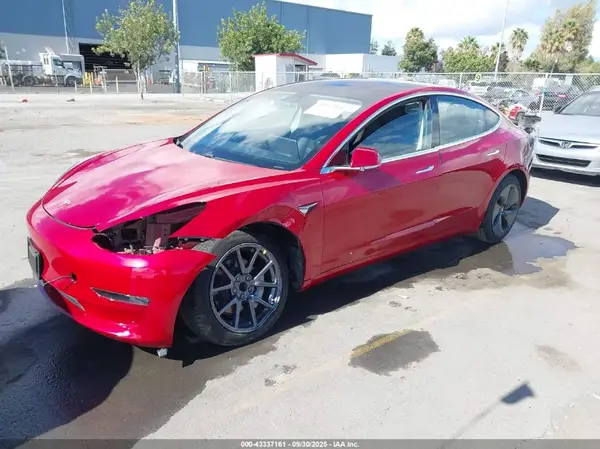5YJ3E1EA6JF048014 2018 TESLA MODEL 3 - Image 2