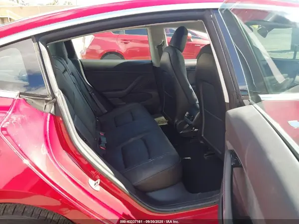 5YJ3E1EA6JF048014 2018 TESLA MODEL 3 - Image 8