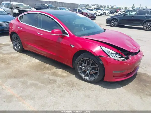5YJ3E1EA6JF049521 2018 TESLA MODEL 3 - Image 1