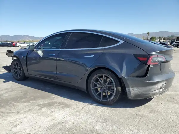 5YJ3E1EA6JF049969 2018 TESLA MODEL 3 - Image 2