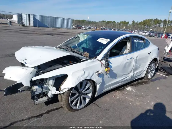 5YJ3E1EA6JF050149 2018 TESLA MODEL 3 - Image 2