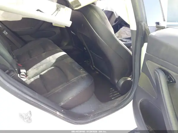 5YJ3E1EA6JF050149 2018 TESLA MODEL 3 - Image 8