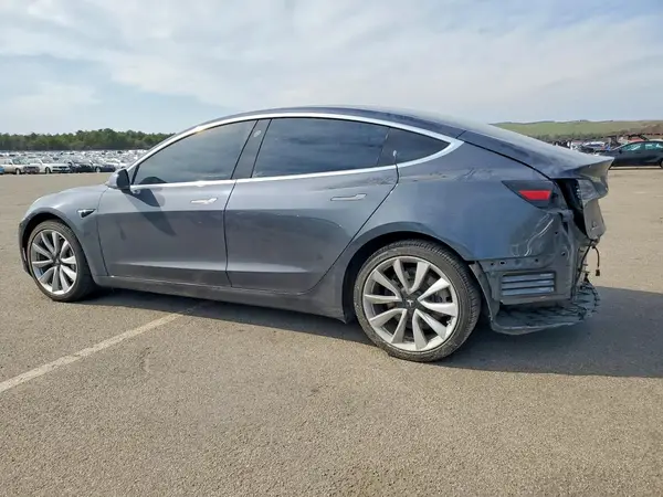 5YJ3E1EA6JF052743 2018 TESLA MODEL 3 - Image 2