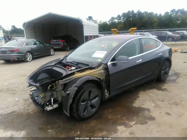 5YJ3E1EA6JF052757 2018 TESLA MODEL 3 - Image 2