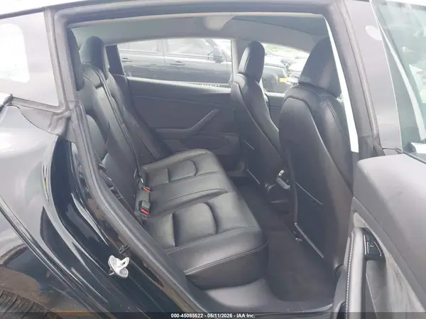 5YJ3E1EA6JF057148 2018 TESLA MODEL 3 - Image 8