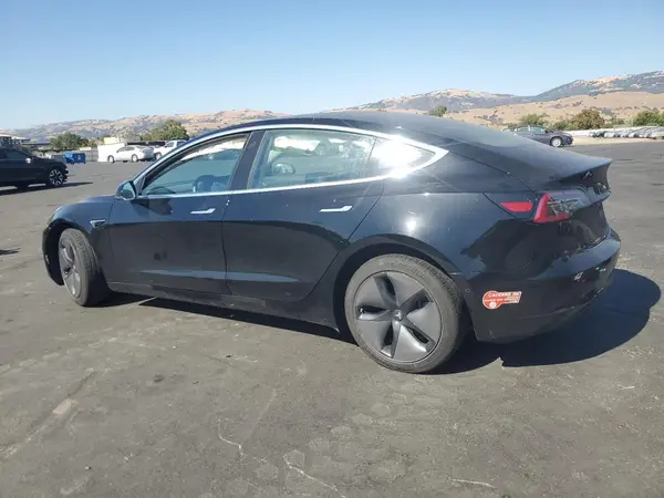 5YJ3E1EA6JF058302 2018 TESLA MODEL 3 - Image 2