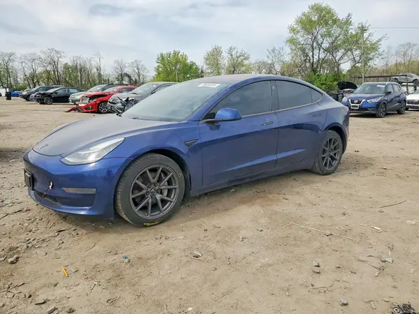 5YJ3E1EA6JF058879 2018 TESLA MODEL 3 - Image 1