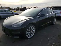 5YJ3E1EA6JF060261 2018 TESLA MODEL 3