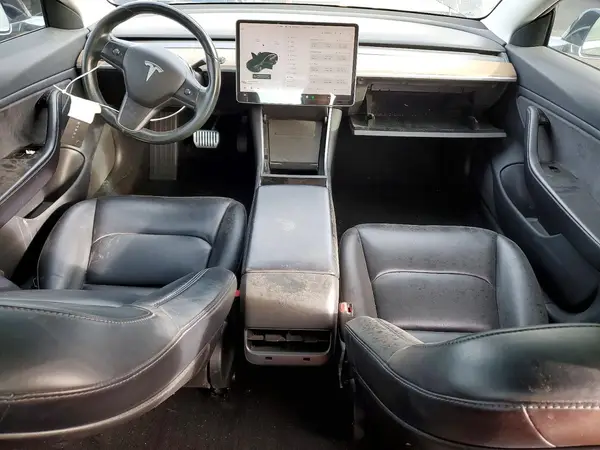 5YJ3E1EA6JF060261 2018 TESLA MODEL 3 - Image 8