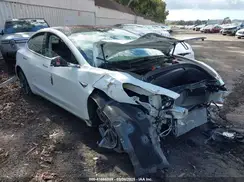 5YJ3E1EA6JF062530 2018 TESLA MODEL 3