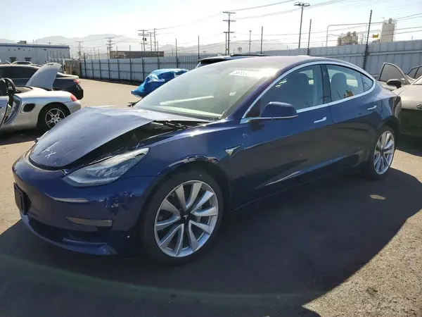 5YJ3E1EA6JF076413 2018 TESLA MODEL 3 - Image 1