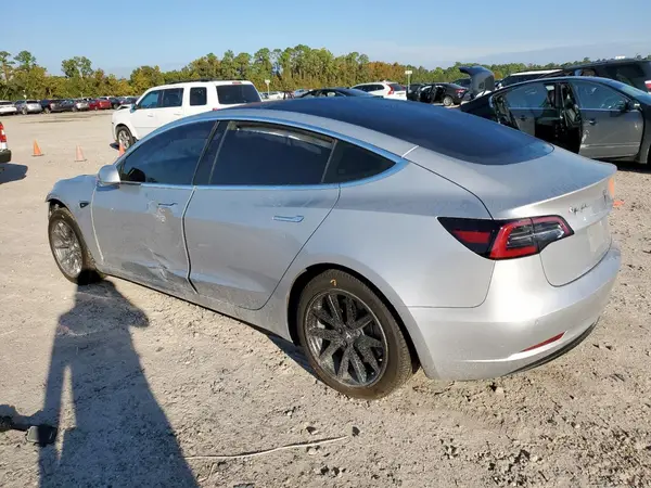 5YJ3E1EA6JF077271 2018 TESLA MODEL 3 - Image 2