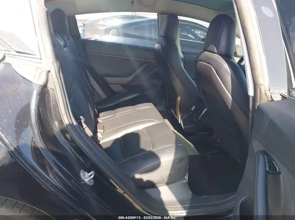 5YJ3E1EA6JF098637 2018 TESLA MODEL 3 - Image 8