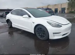 5YJ3E1EA6JF098671 2018 TESLA MODEL 3