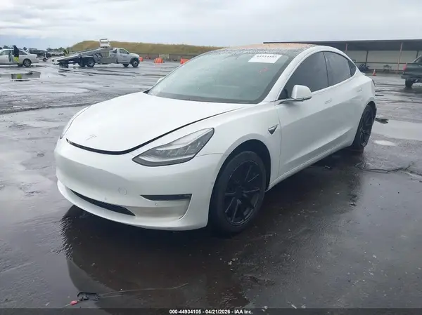 5YJ3E1EA6JF098671 2018 TESLA MODEL 3 - Image 2