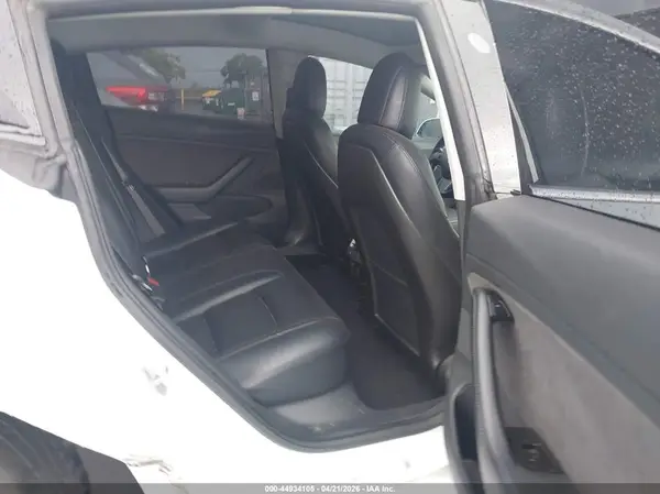 5YJ3E1EA6JF098671 2018 TESLA MODEL 3 - Image 8