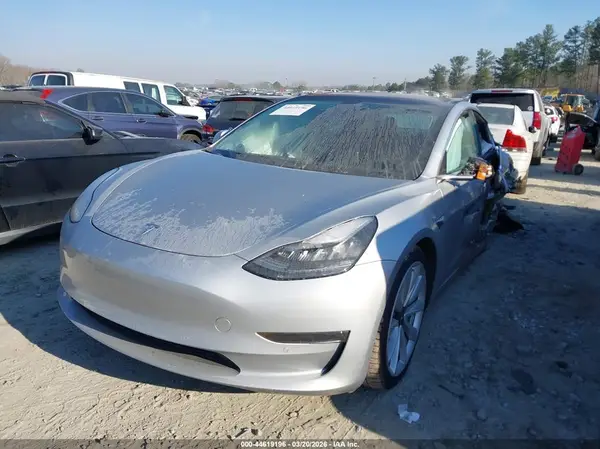 5YJ3E1EA6JF098833 2018 TESLA MODEL 3 - Image 2