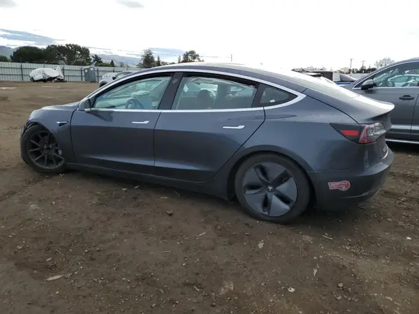 5YJ3E1EA6JF102072 2018 TESLA MODEL 3 - Image 2