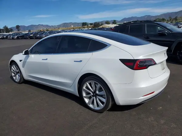 5YJ3E1EA6JF108812 2018 TESLA MODEL 3 - Image 2
