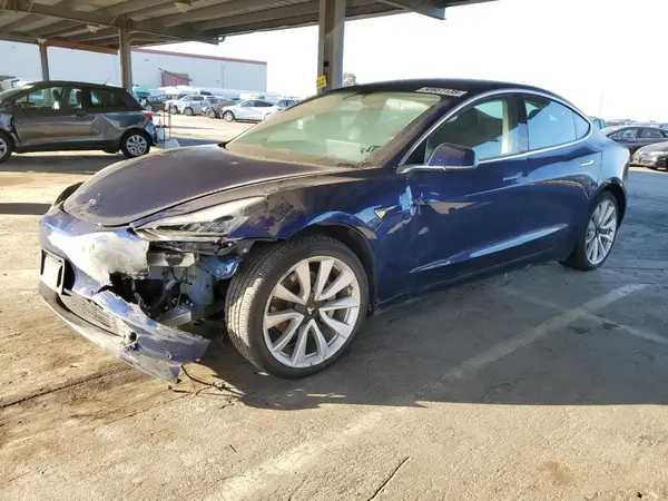 5YJ3E1EA6JF109426 2018 TESLA MODEL 3 - Image 1