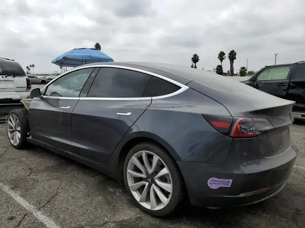 5YJ3E1EA6JF110169 2018 TESLA MODEL 3 - Image 2
