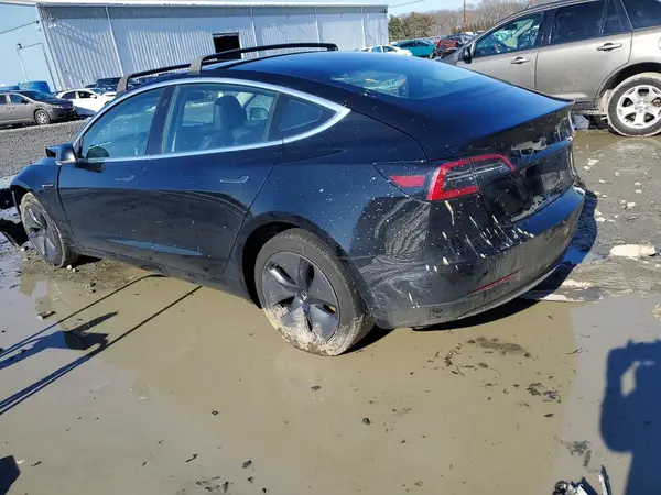 5YJ3E1EA6JF117929 2018 TESLA MODEL 3 - Image 2
