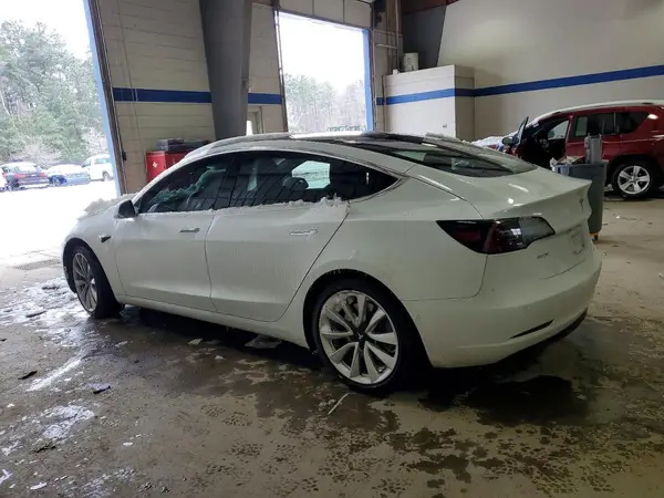 5YJ3E1EA6JF118532 2018 TESLA MODEL 3 - Image 2