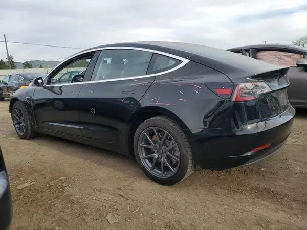 5YJ3E1EA6JF123200 2018 TESLA MODEL 3 - Image 2