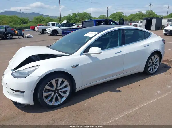 5YJ3E1EA6JF126470 2018 TESLA MODEL 3 - Image 2